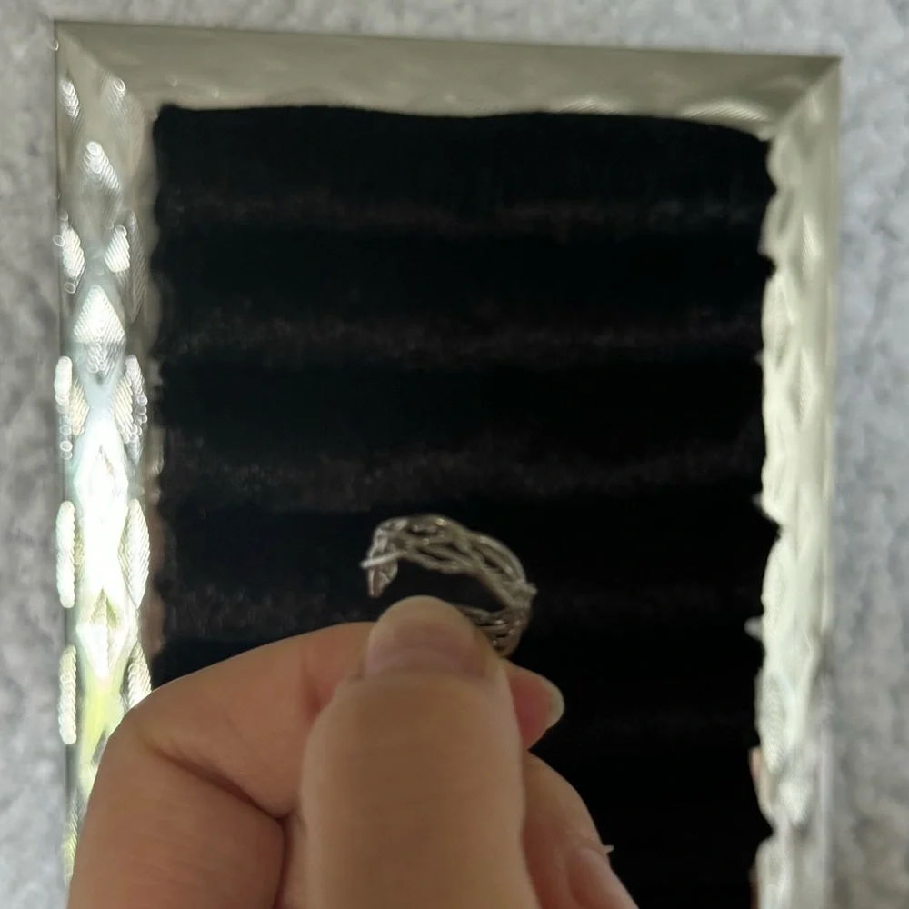 Silver Ring! - Picture 4 of 4